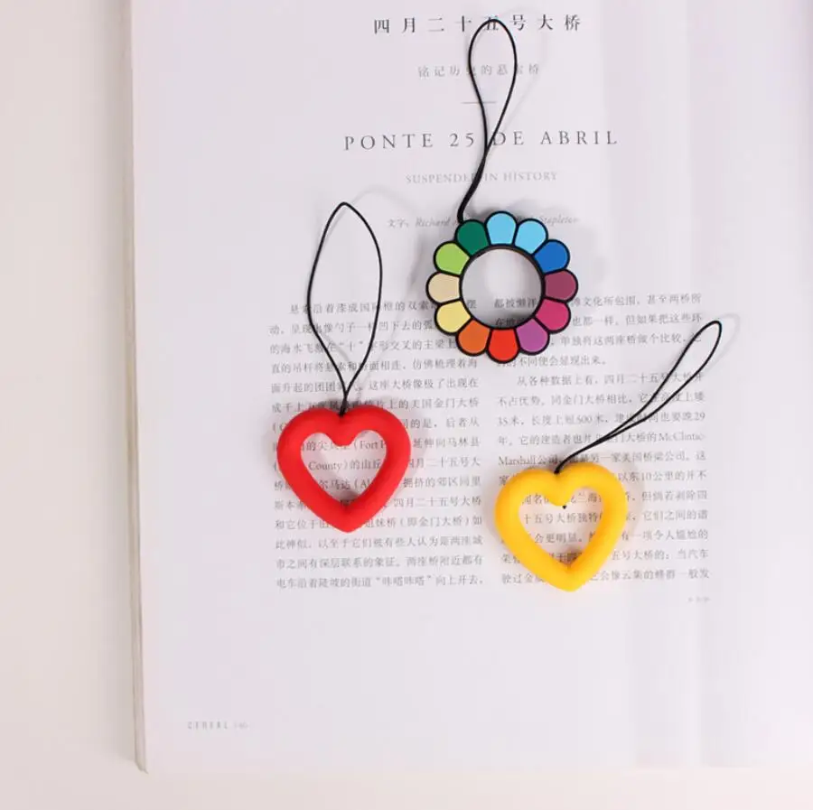 10 pz/lotto ciondolo chiave ad anello carino cartone animato stile casuale per iPhone Mobile Airpods 1 2 3 pro custodia morbida per auricolari custodia Bluetooth