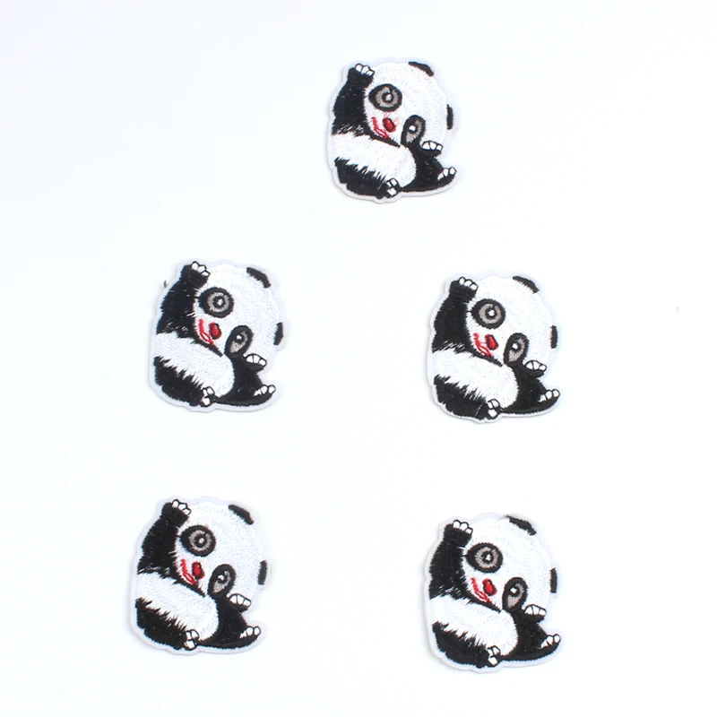 10 sztuk/partia śliczne Panda łatka haftowane żelazko na Cartoon zwierząt naklejki odzież dżinsy Motif odznaka DIY Patchwork torba akcesoria