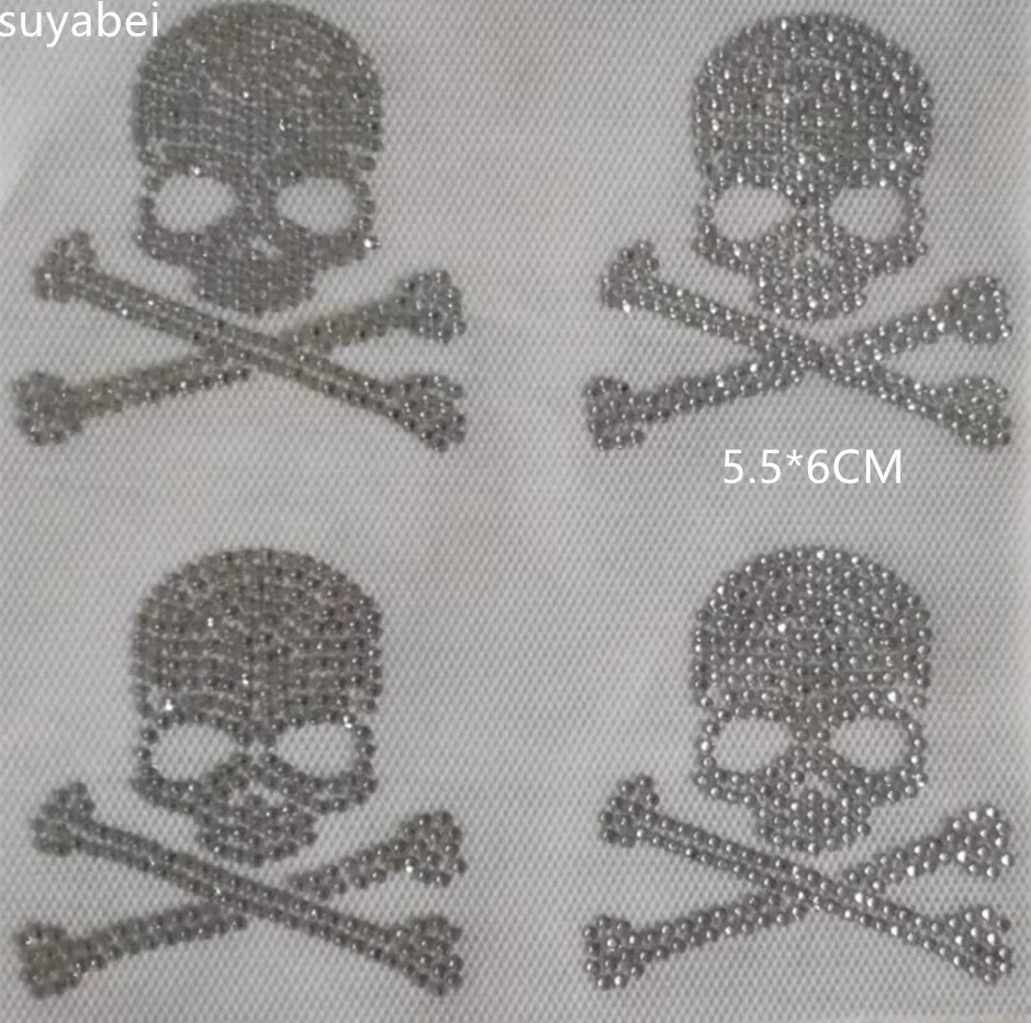 6 sztuk/partia Małe Czaszki Hot Fix Rhinestones Strass Naprasowanki Aplikacje do Sukienek Szalików Spodni Dodatki Modowe