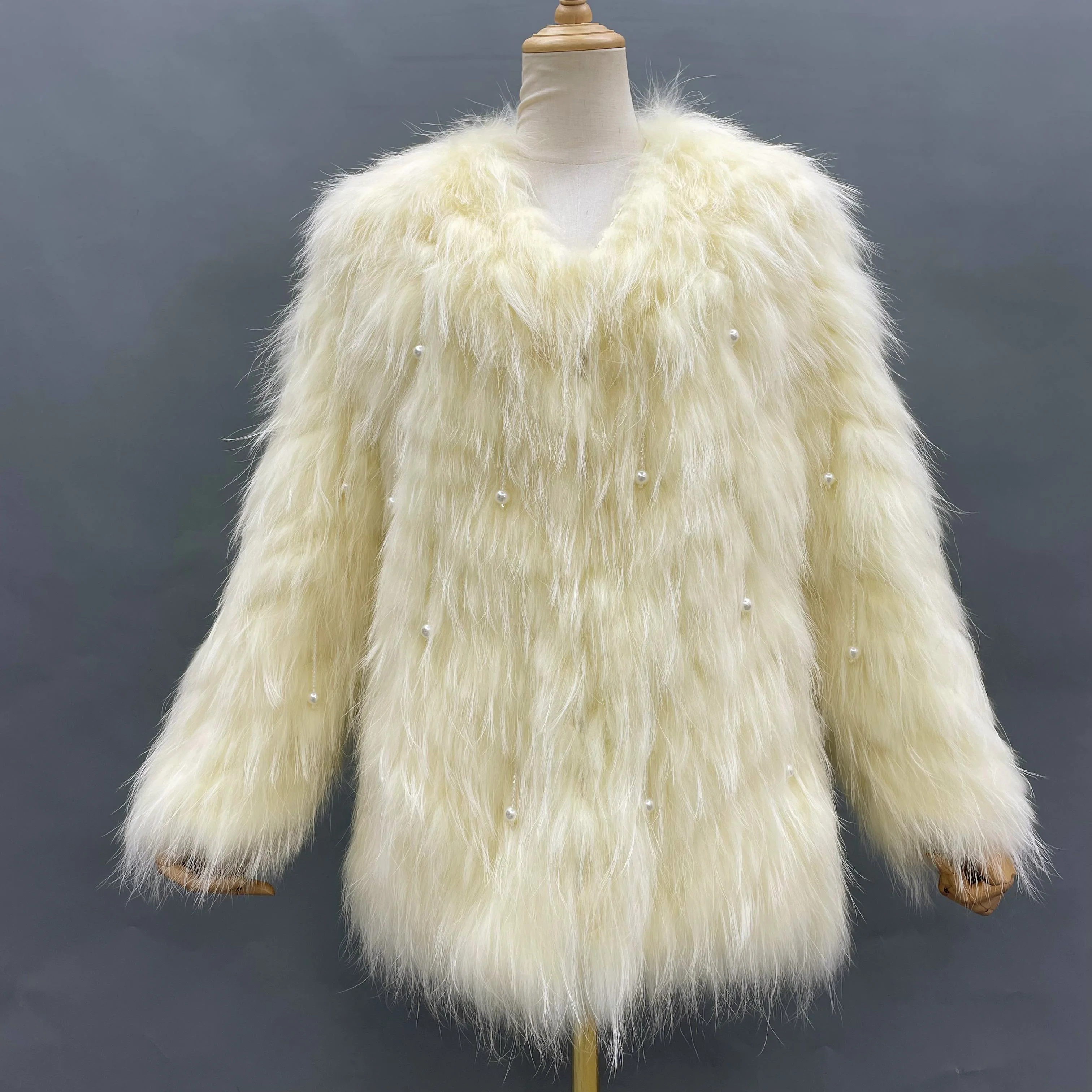 Di alta qualità inverno caldo lungo cappotto di pelliccia di procione pelle di visone lavorato a maglia perla nappa ornamento decorazione abbigliamento