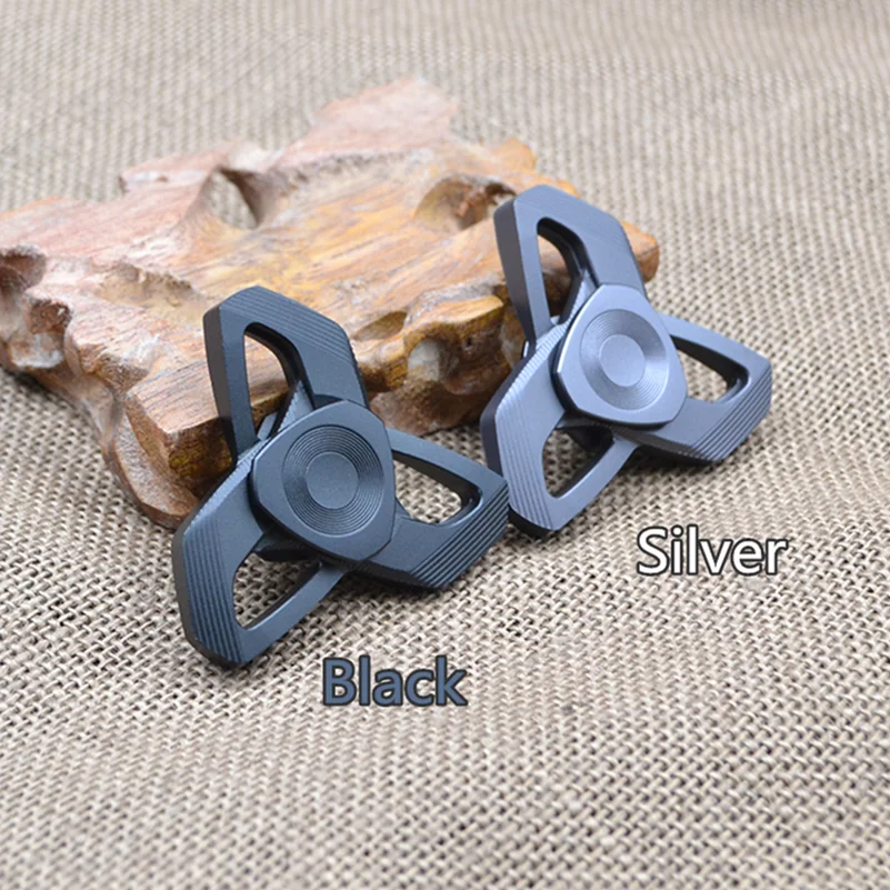 Metal spinner,Fidget spinner,anti-stress Relief Toys لعبة دوارة مضادة للضغط ، لعبة سهام معدنية فيدجيتي دوارة لتخفيف الضغط ، لعبة تخفيف الضغط ، لعبة فيدجيتي المضادة للضغط والقلق ، ألعاب معدنية EDC