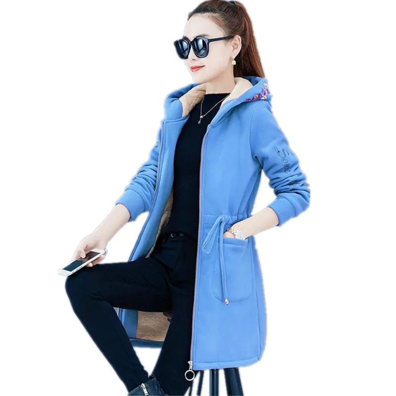 Trending Products 2020 Women winter coat Padded Womens short winter jacket NEW Add wool Embroidered tops Quality assurance 1660