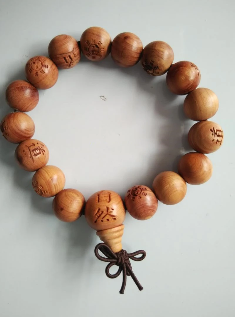 Taoist gifts hand beads, hand string, Buddha beads, red fragrant wood 12mm, Taoist natural Bagua bracelet