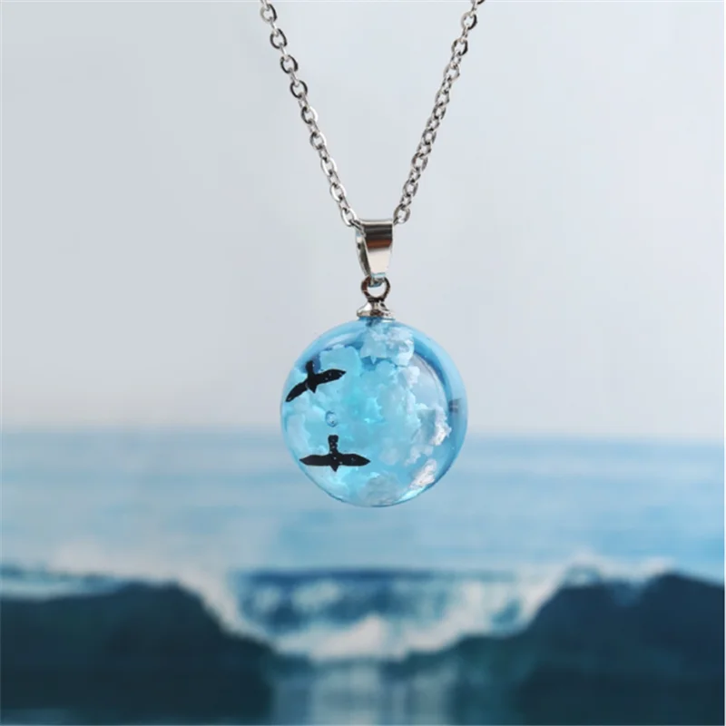 Chic Transparent Luminous Resin Round Ball Pendant Necklace Women Men Fashion Blue Sky Clouds Birds Necklace Jewelry