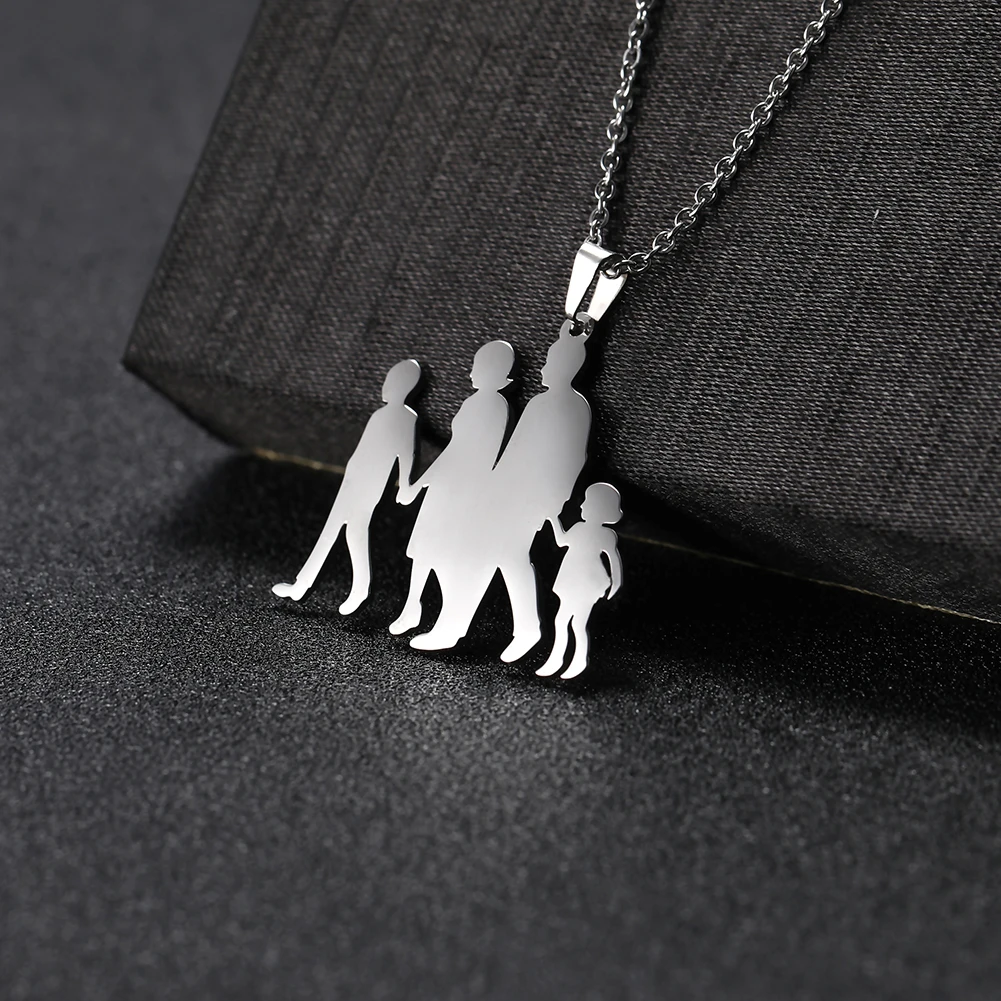 Cazador Lovely Family Pendant Necklaces Mom Dad Children Baby Pregnant Woman Stainless Steel Choker Jewelry Mother Day Gift New