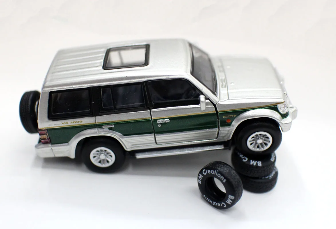 NEW DM 1/64 Scale Pajero Super Exceed diecast car model by DIECAST MASTERS for collection gift Green