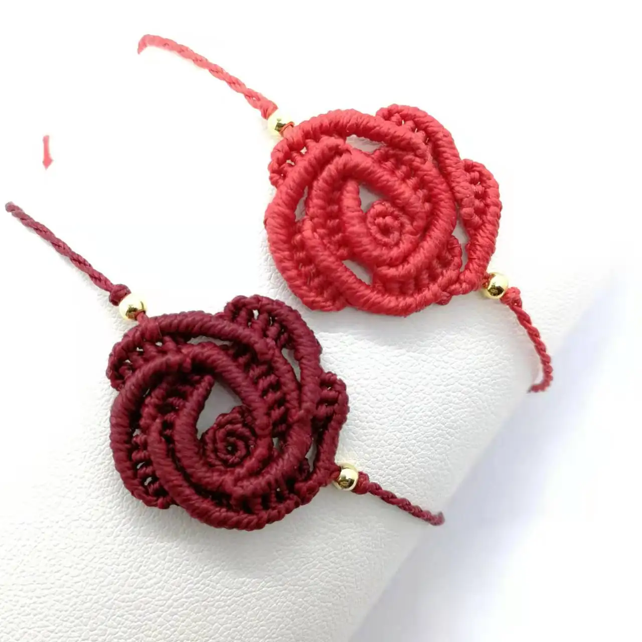 

Women Romatnic Macrame Handcraft Hollow Lucky Red Wax Thread Rose Flower Bracelet Jewelry Couple Sister Lover Gift Summer Charm