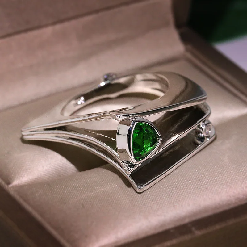 2021 NEW Trend S925 Geometric Twisted Wave Finger Rings Women Bezel Green Zircon Wedding Engagement Punk Silver Color Jewelry