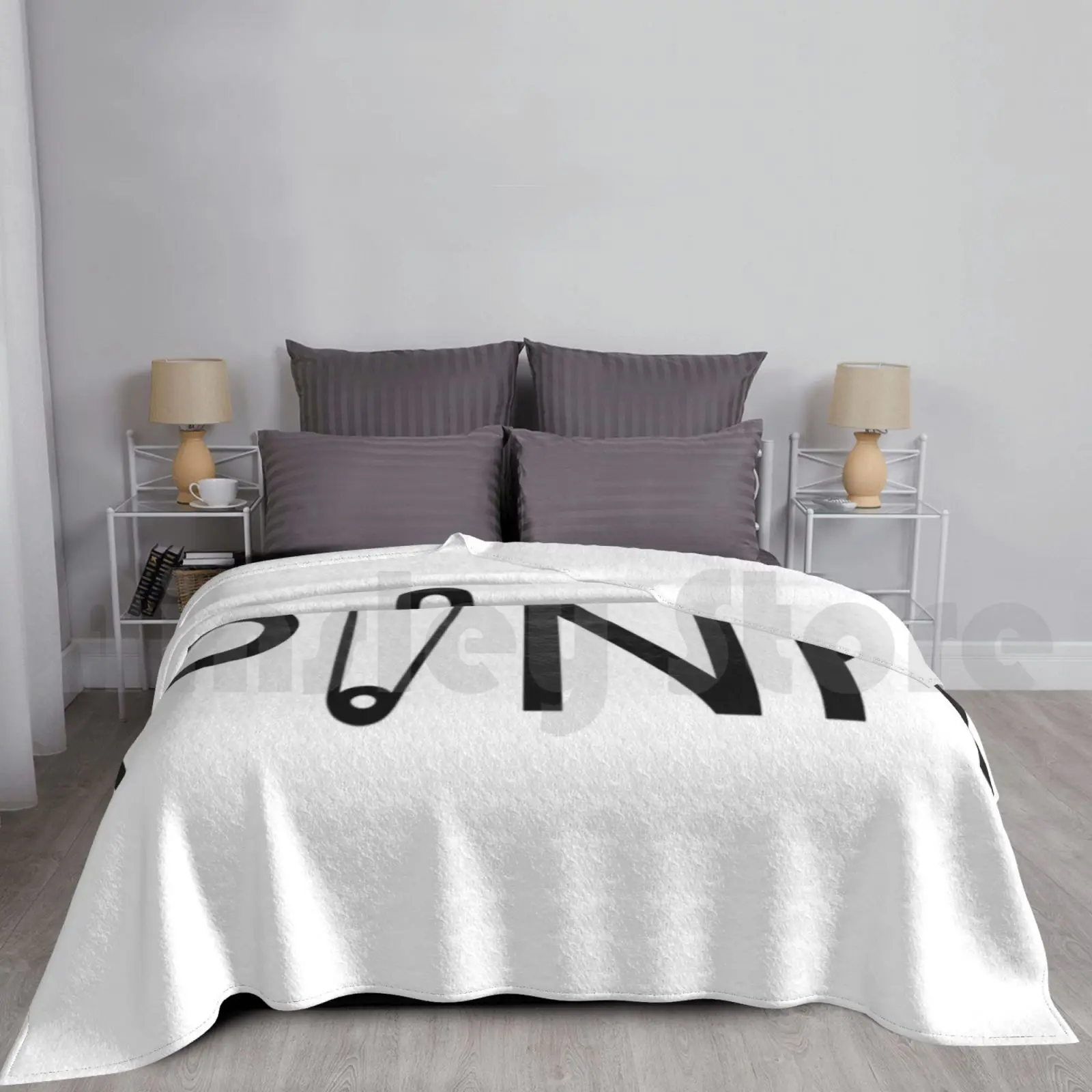 Punk Safety Pin Des…