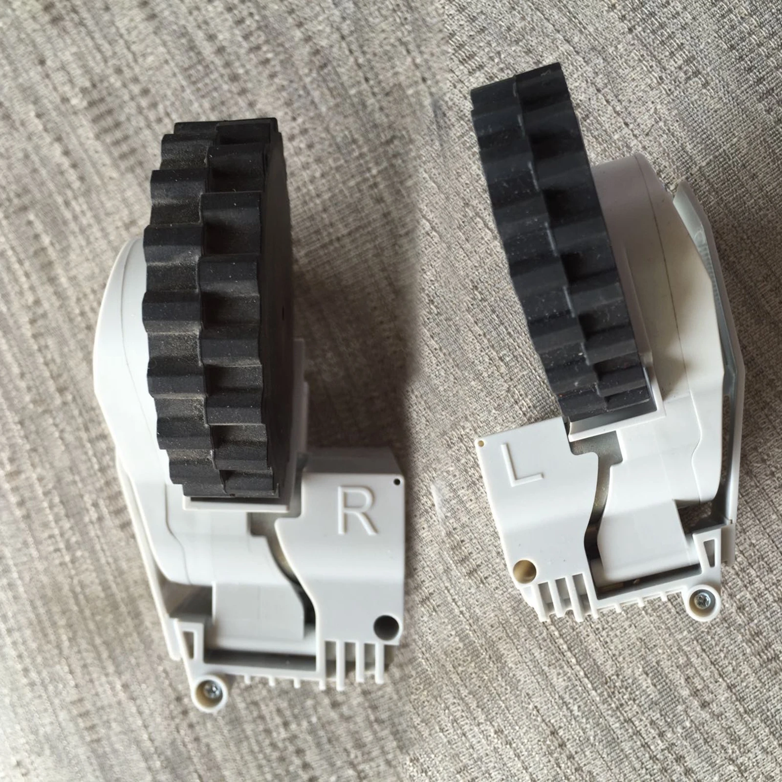 Replacement Right/Left Wheel for Xiaomi Mi Mijia 1s 1st Robot Vacuum Cleaner Spare part Accessories