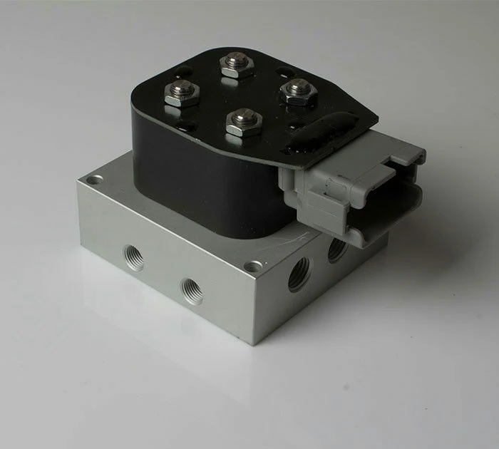 

pneumatic shock absorber 1/4" AA-VU4 4-corner solenoid valve unit , Air suspension valve block With Cable plug