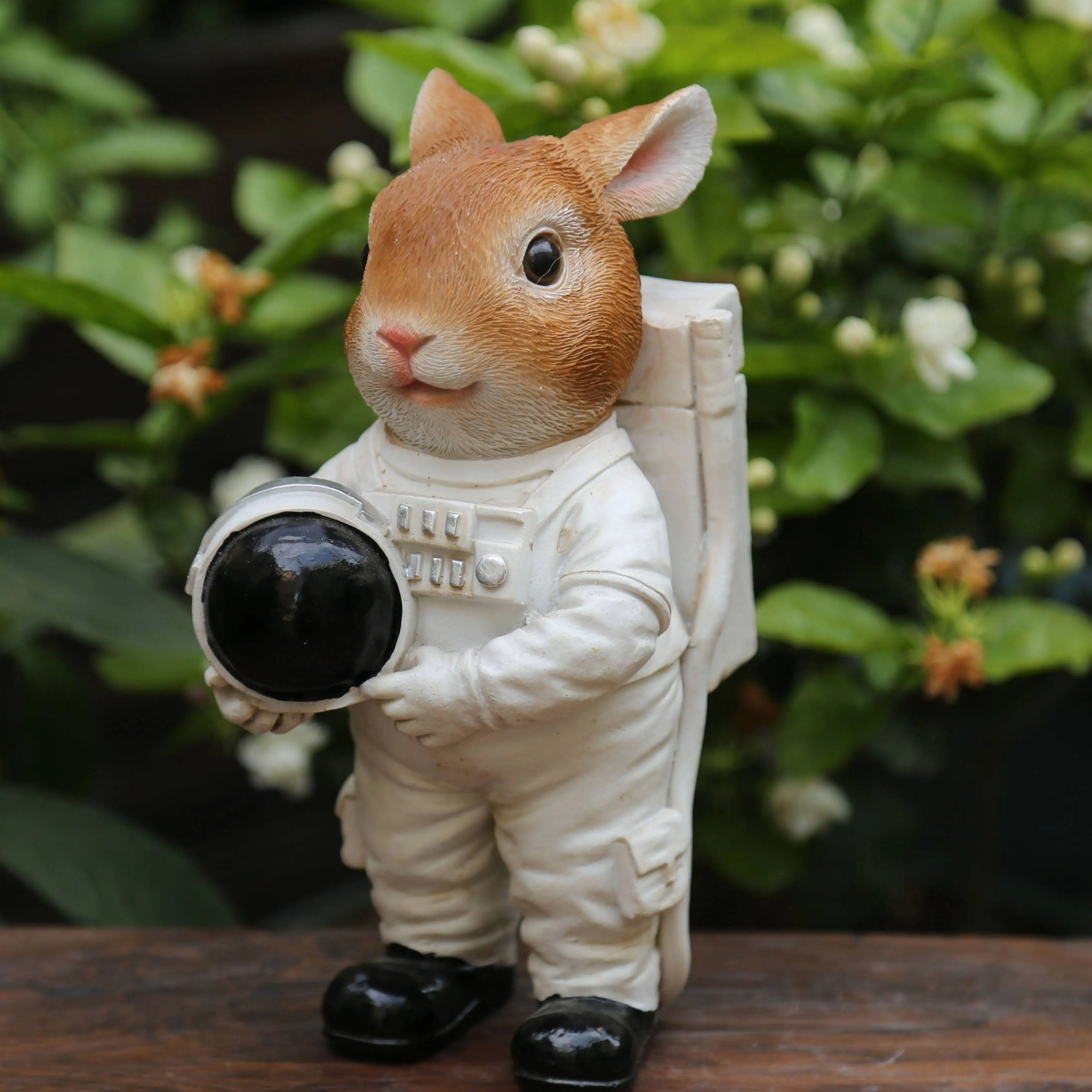 Garden Simulation Astronaut Spaceman Cat Resin Ornaments Yard Outdoor Figurines Decoration Landscape Rabbit Sculpture Crafts Art