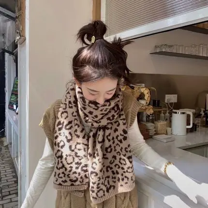 Leopard Print Scarf Women Winter Europe and America Fashion Thickening Warm Imitation Cashmere Knitting Wool Scarf Shawl