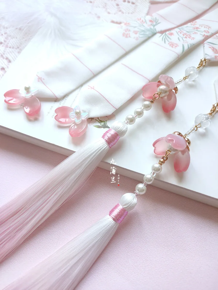 

Sakura silk rain gradient petals fringed original design hanfu with antique rope ribbon hair ShanZhui pouch spike