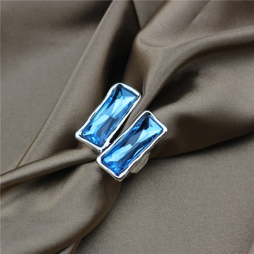 Anslow Wholesale Fashion Jewelry Heavy Metal Top Quality Engagement Wedding Big Square Crystal Finger Ring Christmas LOW0087AR