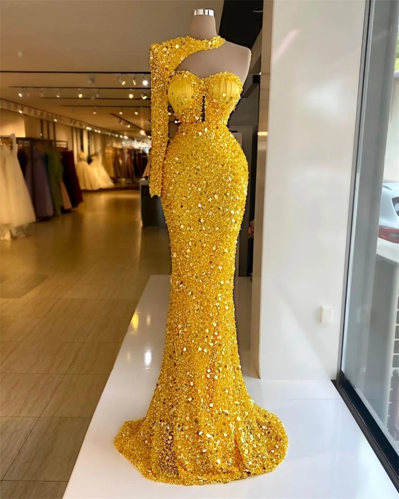 Luxe Avondjurken Heldere Geel Pailletten Kralen Halter Lange Mouwen Prom Dress Formele Partij Jassen Custom Made Robe De Mariee