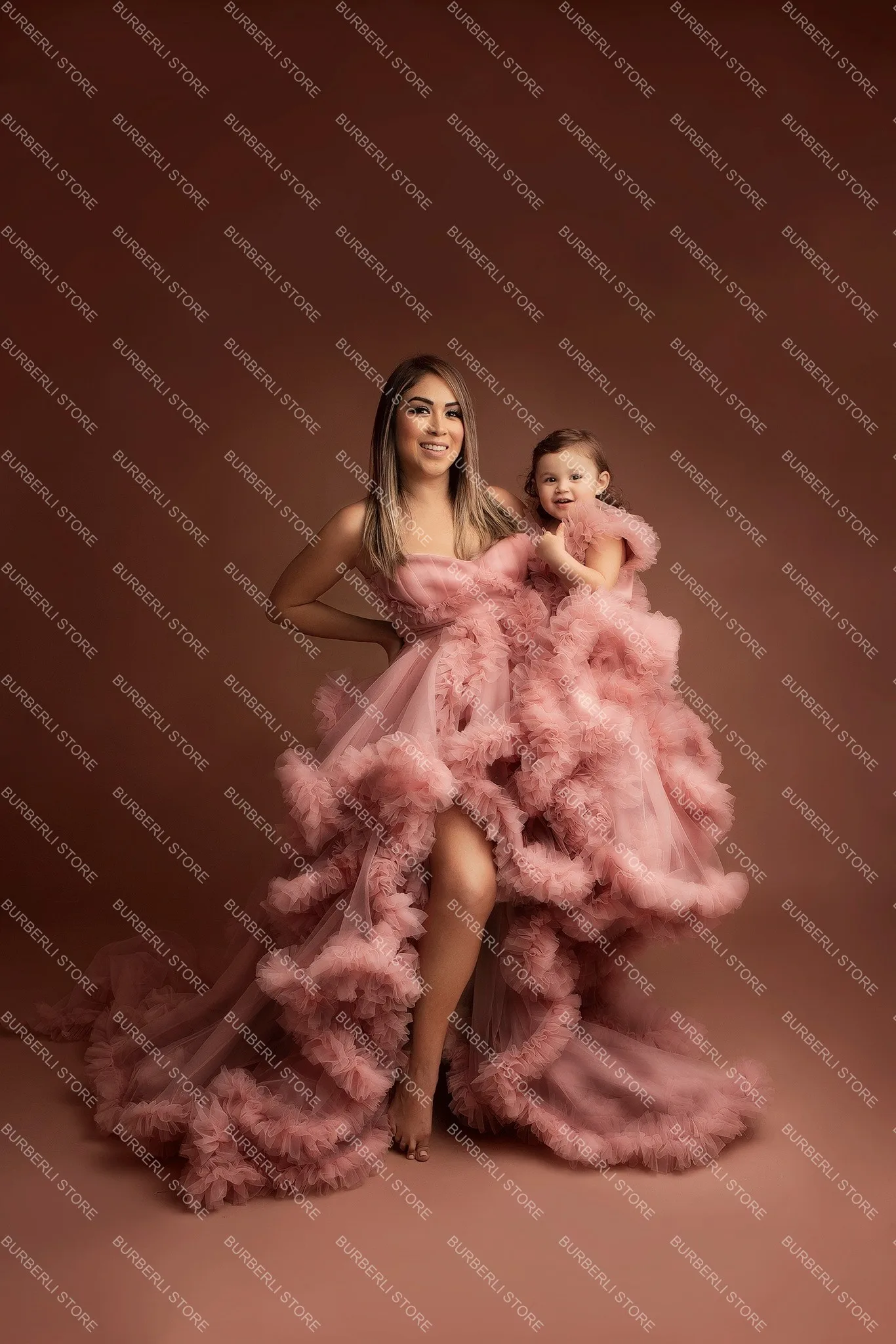 Mother And Daughter Peach Pink Puffy Dresses Pretty Sweetheart Ruffles Tiered Prom Party Gowns Mom And Kids Photography Dress