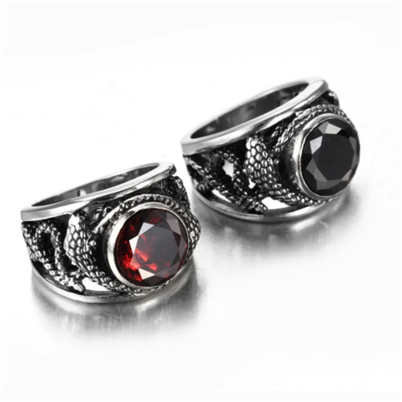 European and American stainless steel ring men\'s jewelry vintage inlaid red and black stone plate snake titanium steel ring