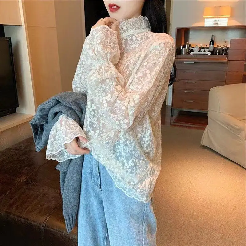 Blouses Women Vintage Lace Mesh Summer Autumn Elegant Simple Ladies Shirts Korean Sexy Flare Sleeve New Fashion Womens Chic Tops