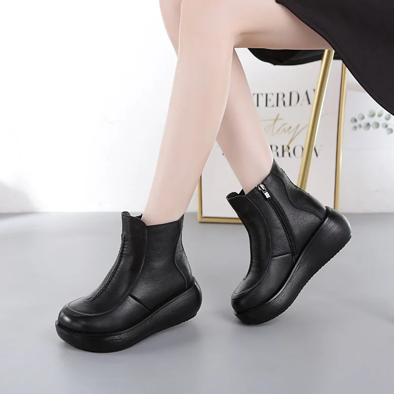 Xiuteng 2022 New Genuine Leather Women Flat Shoes Woman Vintage Style Winter Casual Platform Shoes Thick bottom boots Women