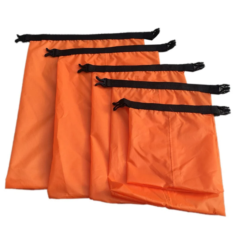 À prova d'água natação saco seco com alça ajustável gancho, Buckled armazenamento Sack, Fit para Camping, à deriva, mergulho, ao ar livre, 5pcs