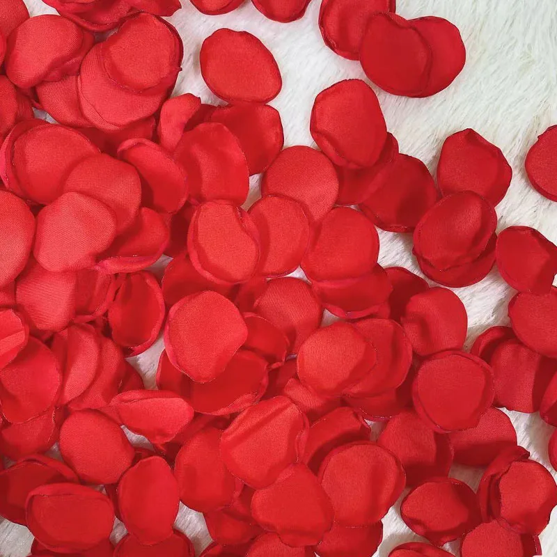 100Pcs/Bag Hand Made 2023 Red Satin Petals for Wedding Party Accessories Artificial Silk Flowers New Rose Petals