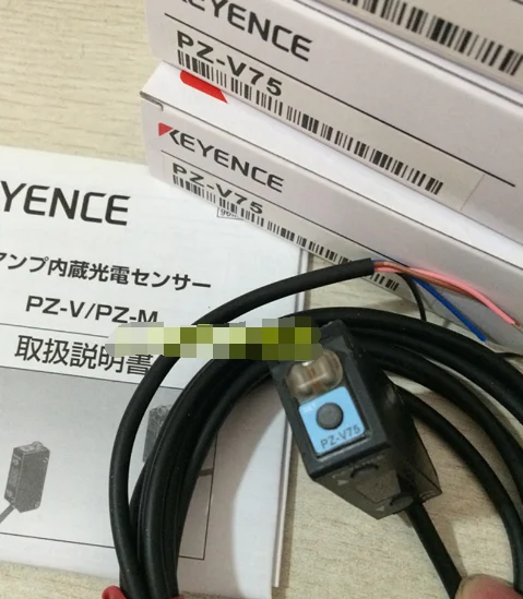 

New Keyence PZ-V75 Sensor in box