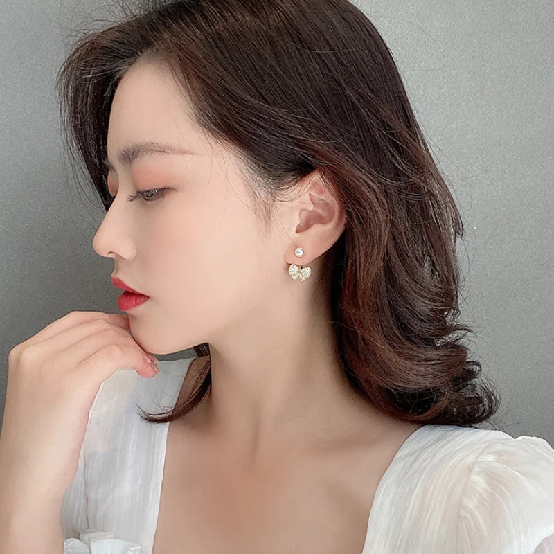 Sweet Girl Earrings Korean Fashion New Temperament Earrings Wild Personality Small Bow Pearl Crystal Earrings Women Orecchini