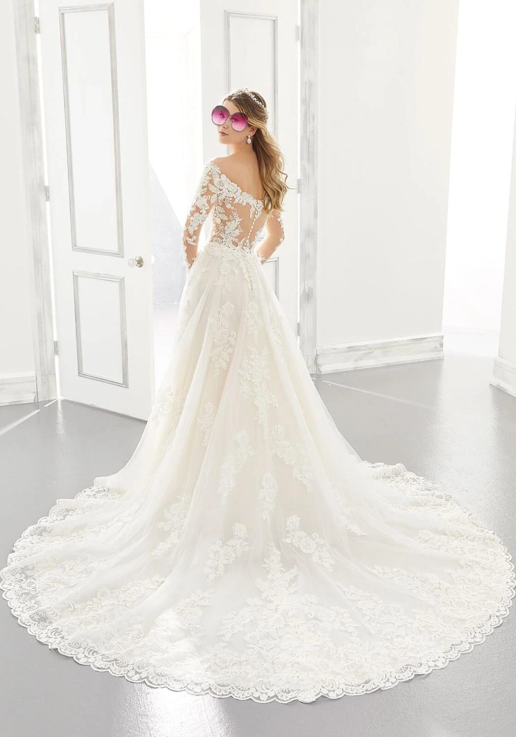 New Illusion Long Sleeve Wedding Dresses Sexy V Neck Tulle A-line Lace Bridal Dresses Skirt China Shop Online Appliques