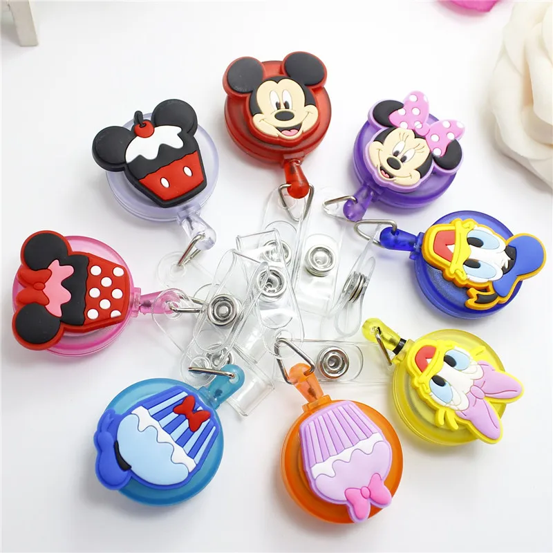 ديزني حامل شارات قابل للطي الكرتون ID اسم بطاقة الحبل مفتاح سلسلة ممرضة حامل بطاقة الصدر الإبداعية الهاتف المحمول الحبل