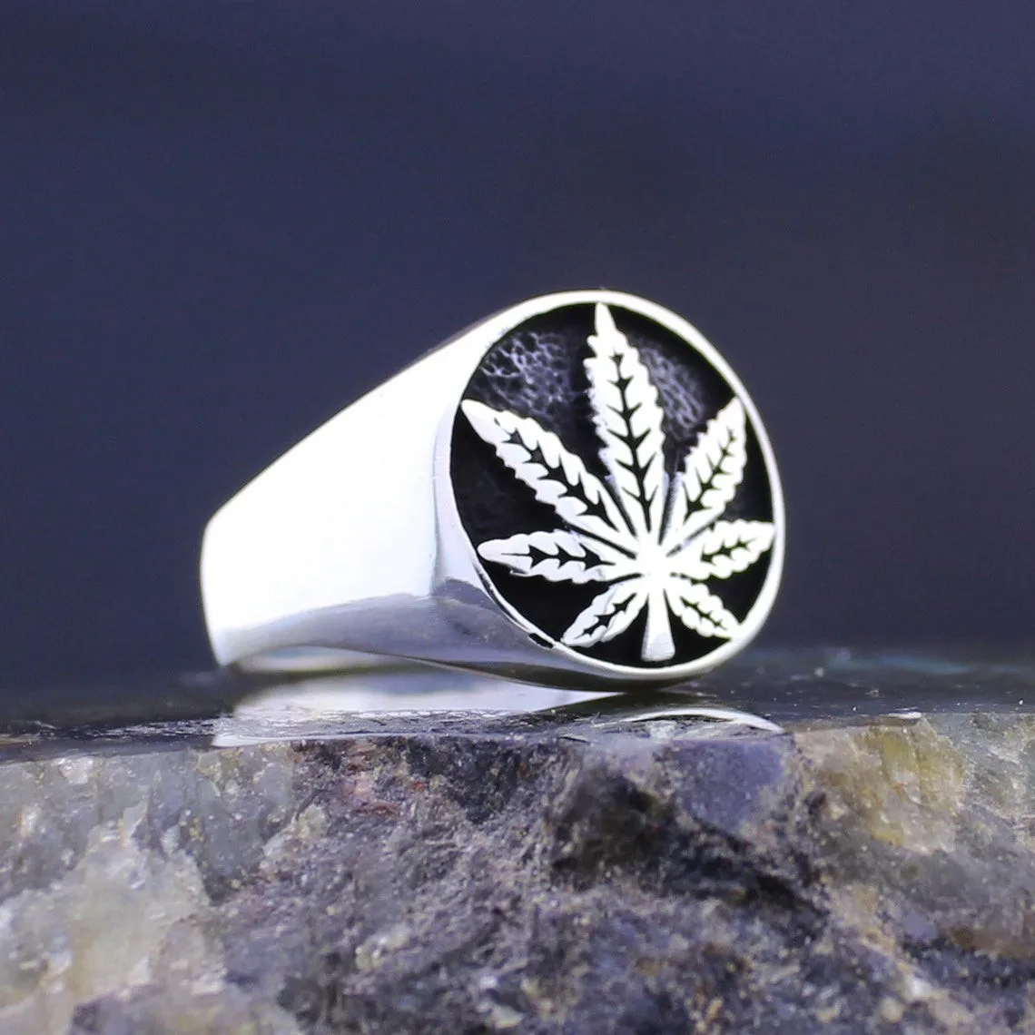 

Solid 925 Sterling Silver Marijuana Cannabis Design Men's Ring Special Jewelry Accessory For Men Gift Idea Made in Turkey