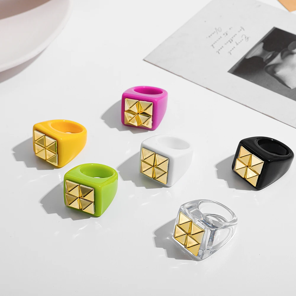2024 New Trendy Geometric Square Round Resin Acrylic Chunky Rings for Women Girls Punk Style Knuckle Flower Rings Jewelry