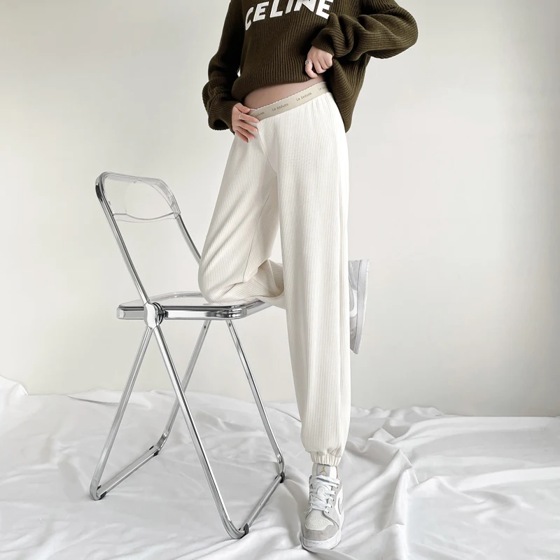 

Will the new pants of pregnant women pregnant women wide-legged pants pants to winter winter thickening wear knickerbockers qiu