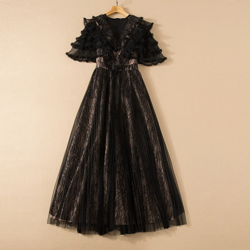 

European and American women's wear spring 2022 new With short sleeves Round collar Fashionable black lace pleated dress