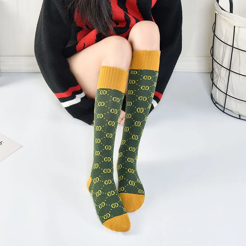 New autumn and winter women\'s socks pure cotton letter long tube knee socks high tube trend street sports socks