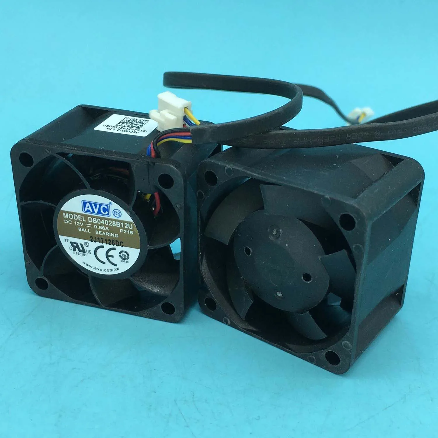 Ventilador de refrigeración potente de 40mm para AVC 4028, ventilador de servidor de alta velocidad de 12V, 0.66A, 40x40x28mm, rodamiento de bolas Dual de 4 cables y 4 pines, 1 unidad