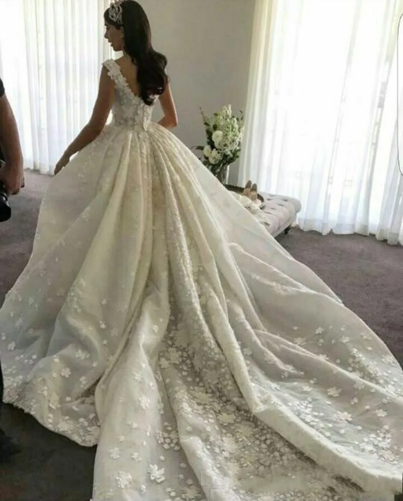 3D-Floral Appliques Gaun Bola Gaun Pernikahan 2020 Elegan Afrika Gaun Pengantin Kapel Kereta Pernikahan Gaun Vestidos de Mariee