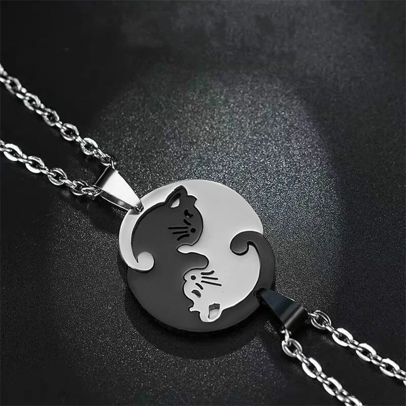 Fashion Love Cat Couple Necklace A Pair Of Stitching Male And Female Students Pendant Simple Pendant Valentine's Day Gift