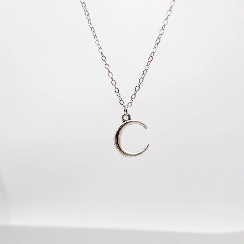 2021 Fashion 5 Designs Moon Pendant Chain Female Necklace For Wholesale Friendly Gifts Jewelry Women Necklace Drop Shipping