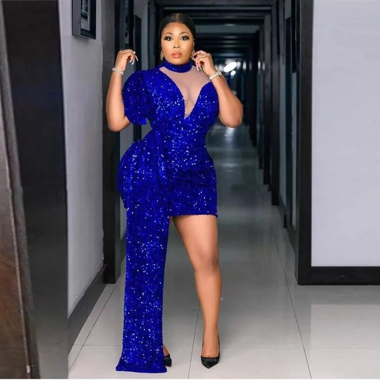 

Customized New In Royal Blue Sequins High-Neck Natural Mermaid Mini/Above Knee Prom Dresses/Women Cocktail Gowns 2025