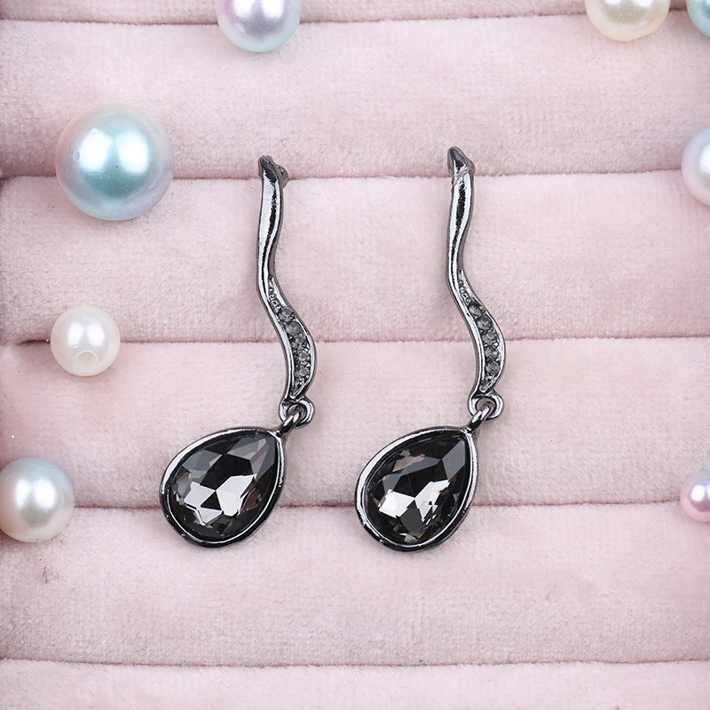 VEYO Elegant Lady Crystal Drop Earrings Rhinestone Party Dangle Earrings for Women Fashion Jewelry New Wholesale image 3
