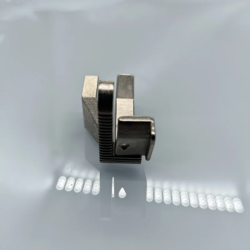 DY Synchronization Industrial Sewing Machine Presser Foot 601-3 U193B U193SG Single Side Presser Foot Bilateral Toothed