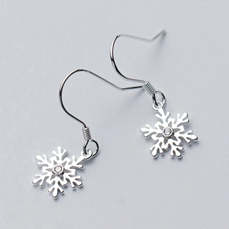 

Crystal Zircon Snowflake Earrings Luxury Shiny Rhinestone Charm Dangle Drop Earring for Women Christmas New Year Jewelry Gifts