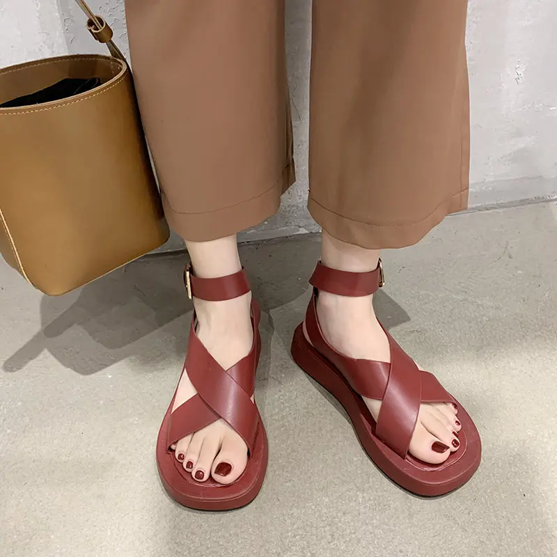 House Slippers Platform Low Shoes Woman 2020 Slipers Women Luxury Slides Soft New Flat Designer Rome Basic Scandals Rubber