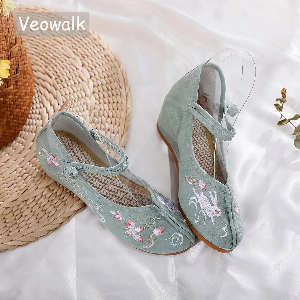 Veowalk Butterfly Embroidered Women 3cm Hidden Platform Shoes Jacquard Old Beijing Shoes for Elegant Ladies Comfortable