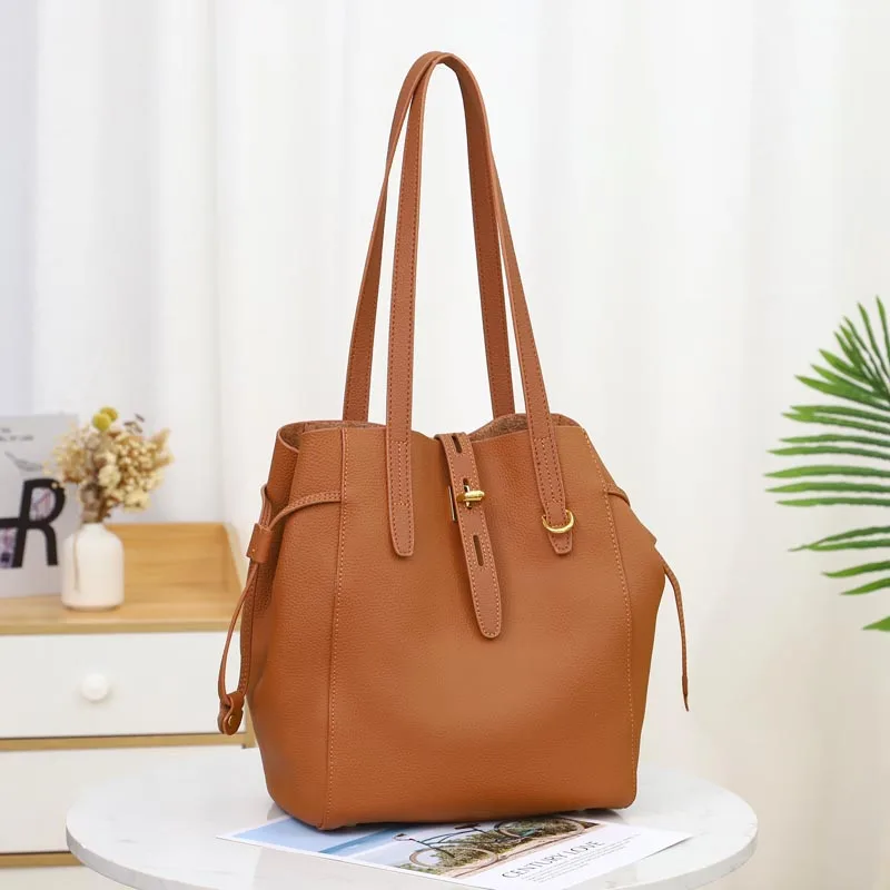 

NMD 2021 New Genuine Leather Lock Knob Double Shoulder Straps Commuter Tote Handbags Niche Design Large Capacity Bag for Woman