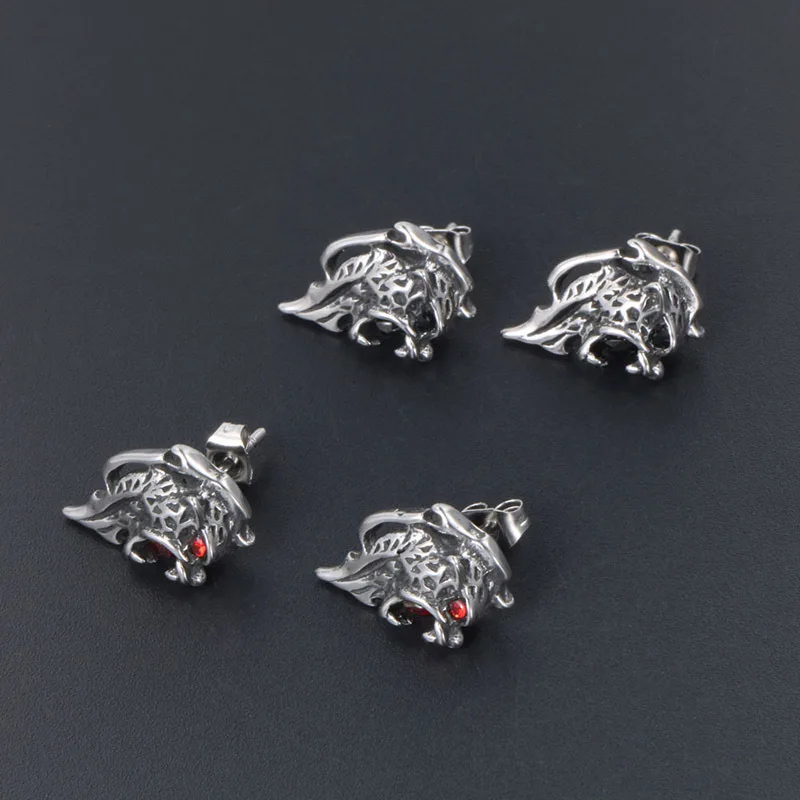 Men's Titanium Steel Stud Earrings Domineering Lion Head Red/Black Zircon Earrings Motorcycle Party Punk Biker Earrings Jewelry