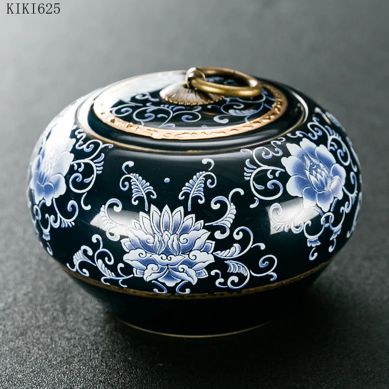 

Classical Blue Flower Ceramic Storage Jar with Lid Household Sealed Tea Caddy Candy Nut Storage Jar Home Decoration Accessories