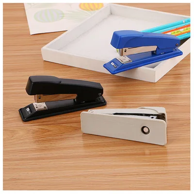 One. 207 stapler quality durable metal stapler learning stationery office supplies binding machine. Color random.