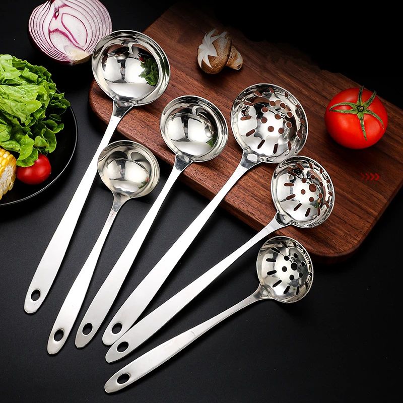 Stainless Steel Soup Spoon Colander Kitchen Long Handle Tableware Hot Pot Soup Ladle Ramen Noodles Tablespoons Home Utensils